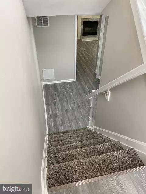 Entry Way - 8806 Briarcliff Ln, Frederick, MD 21701 photo 7 of 8