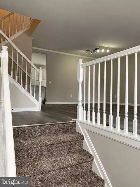Entry Way - 8806 Briarcliff Ln, Frederick, MD 21701 photo 3 of 8