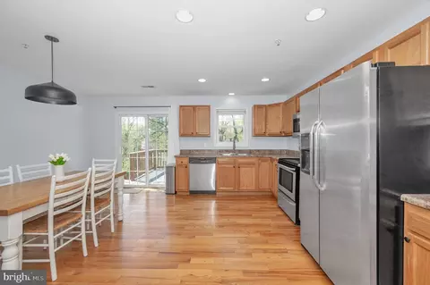 Kitchen - 1107 2nd Ave, Brunswick, MD 21716 photo 3 of 4