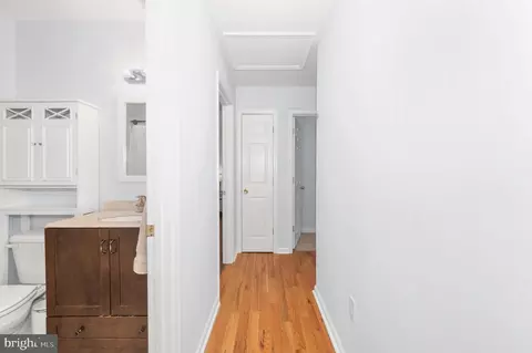 Entry Way - 1107 2nd Ave, Brunswick, MD 21716 photo 6 of 10