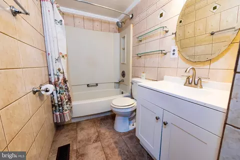 Bath - 550 Logan St, Frederick, MD 21701 photo 1 of 1
