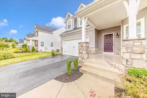 Exterior - 1710 Trotter St, Frederick, MD 21702 photo 4 of 11