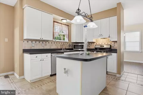 Kitchen - 149 Crosstimber Way, Frederick, MD 21702 photo 2 of 6