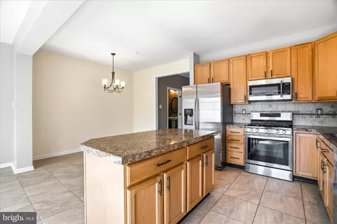 6653 Mcgrath Pl, Frederick, MD 21703 photo 11