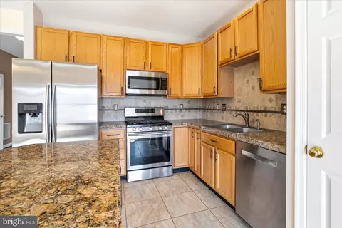 6653 Mcgrath Pl, Frederick, MD 21703 photo 10