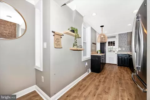 Entry Way - 18 12 N Wisner St, Frederick, MD 21701 photo 4 of 14