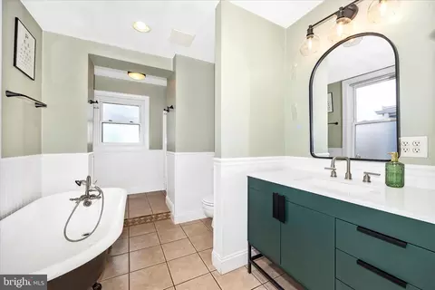 Bath - 18 12 N Wisner St, Frederick, MD 21701 photo 1 of 1