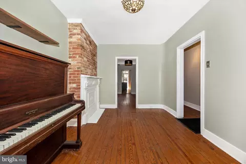 Entry Way - 20 E Fourth, Frederick, MD 21701 photo 3 of 5