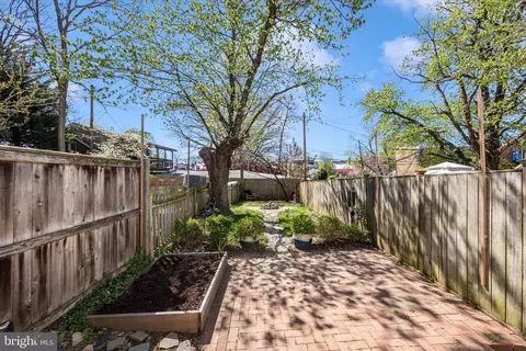 Exterior - 20 E Fourth, Frederick, MD 21701 photo 5 of 12