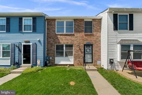 1715 Country Ct, Frederick, MD 21702