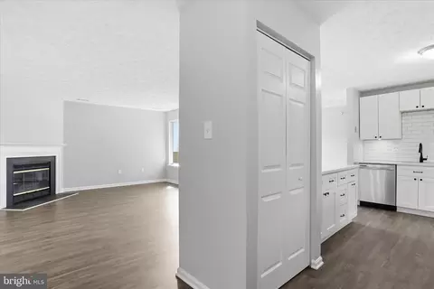 Entry Way - 2137 Wainwright Ct #1C, Frederick, MD 21702 photo 1 of 1