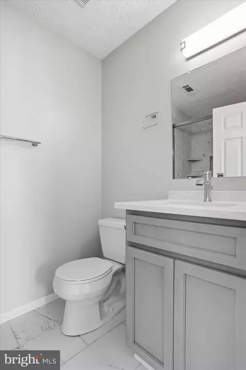 Bath - 2137 Wainwright Ct #1C, Frederick, MD 21702 photo 1 of 3