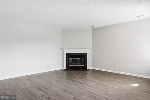 Living - 2137 Wainwright Ct #1C, Frederick, MD 21702 photo 1 of 5