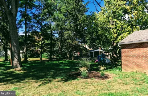 Exterior - 627 Grant Pl, Frederick, MD 21702 photo 6 of 10