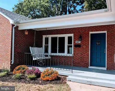 Exterior - 627 Grant Pl, Frederick, MD 21702 photo 2 of 10