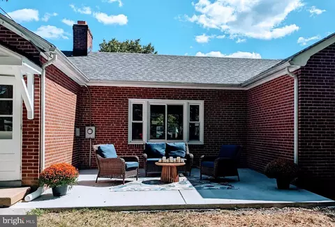 Exterior - 627 Grant Pl, Frederick, MD 21702 photo 3 of 10