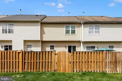 Exterior - 6105 Pine Crest Ln, Frederick, MD 21701 photo 4 of 7