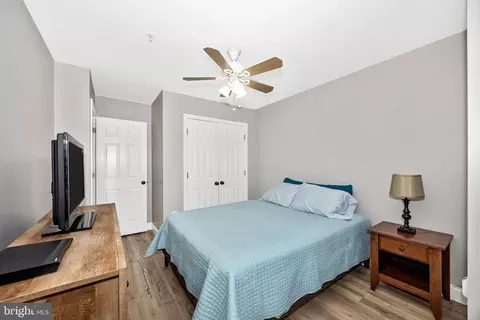Bedroom - 6105 Pine Crest Ln, Frederick, MD 21701 photo 3 of 4