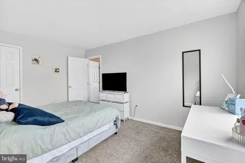 Bedroom - 5348 Saint James Pl, Frederick, MD 21703 photo 5 of 9