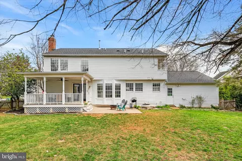 Exterior - 5348 Saint James Pl, Frederick, MD 21703 photo 5 of 8