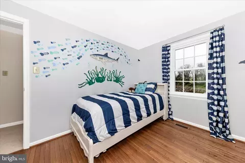 Bedroom - 8226 Red Wing Ct, Frederick, MD 21701 photo 6 of 8