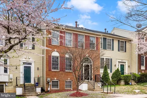 5577 Rivendell Pl, Frederick, MD 21703 photo 2