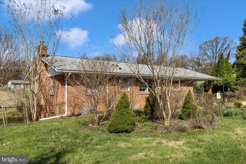 Exterior - 7029 Rock Creek Dr, Frederick, MD 21702 photo 4 of 16
