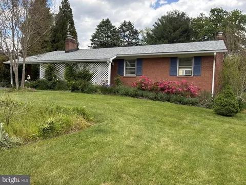 7029 Rock Creek Dr, Frederick, MD 21702