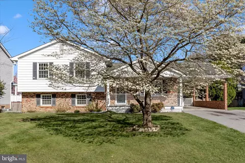 8211 Winter Snow Ct, Frederick, MD 21702