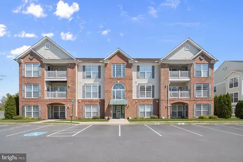2504 Shelley Cir #4-2D, Frederick, MD 21702