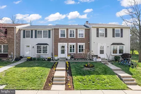 1734 Heather Ln, Frederick, MD 21702