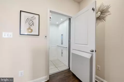Entry Way - 7134 Proclamation Pl, Frederick, MD 21703 photo 4 of 15