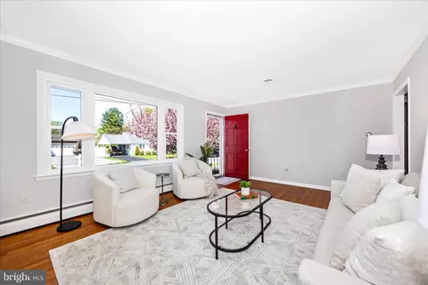 Living - 504 A Valley St, Frederick, MD 21701 photo 3 of 5