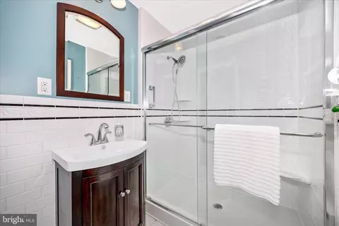 Bath - 504 A Valley St, Frederick, MD 21701 photo 2 of 2