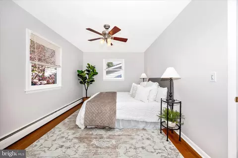 Bedroom - 504 A Valley St, Frederick, MD 21701 photo 2 of 3