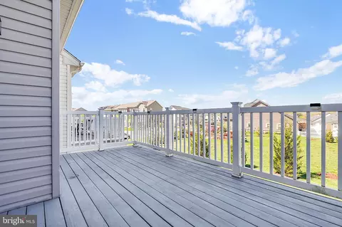 Exterior - 5906 Krantz Dr, Frederick, MD 21703 photo 2 of 8