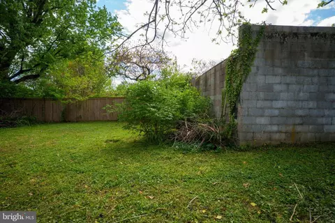 Exterior - 24 Hamilton Ave, Frederick, MD 21701 photo 7 of 8