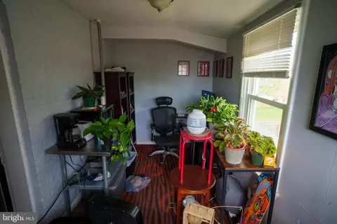 Entry Way - 24 Hamilton Ave, Frederick, MD 21701 photo 4 of 11