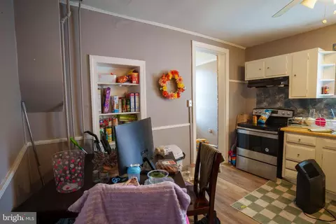 Entry Way - 24 Hamilton Ave, Frederick, MD 21701 photo 7 of 11
