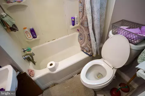 Bath - 24 Hamilton Ave, Frederick, MD 21701 photo 2 of 2