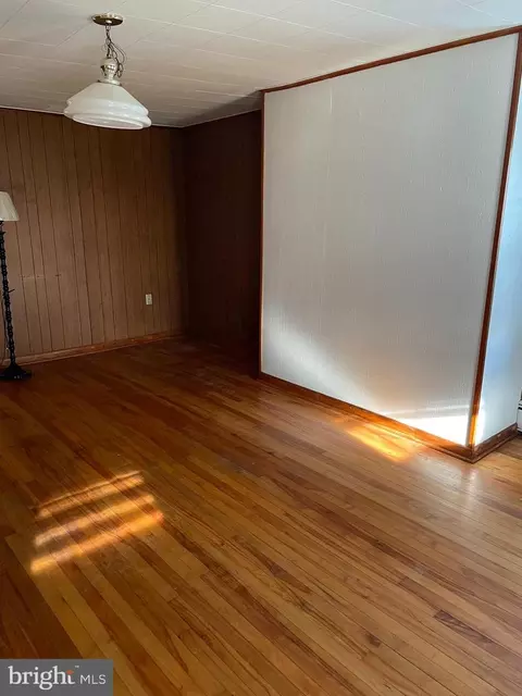 Living - 10524 Stull, Frederick, MD 21702 photo 5 of 11