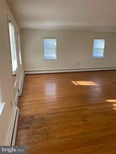 Living - 10524 Stull, Frederick, MD 21702 photo 7 of 11