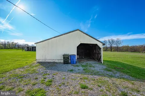 Exterior - 10524 Stull, Frederick, MD 21702 photo 4 of 17