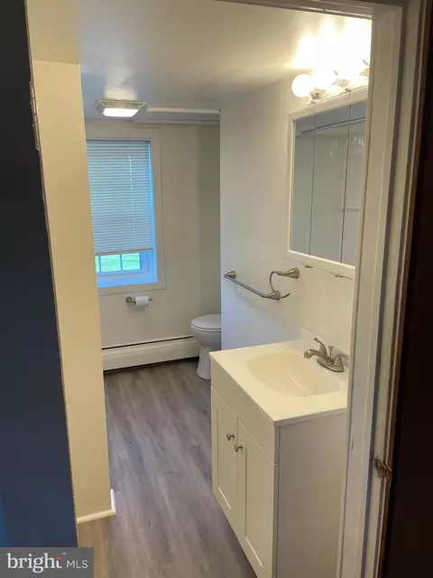 Bath - 10524 Stull, Frederick, MD 21702 photo 1 of 3
