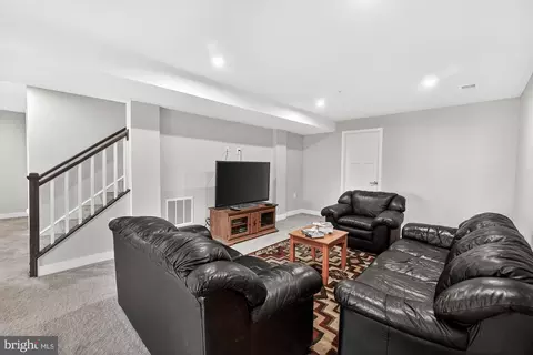 Entry Way - 3234 Starlight St, Frederick, MD 21704 photo 14 of 16