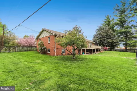 Exterior - 6101 Pembrook St, Frederick, MD 21704 photo 4 of 6