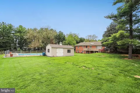 Exterior - 6101 Pembrook St, Frederick, MD 21704 photo 3 of 6