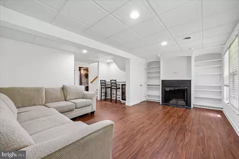 Living - 5481 Prince William Ct, Frederick, MD 21703 photo 9 of 9