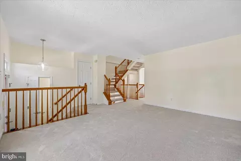 Living - 5481 Prince William Ct, Frederick, MD 21703 photo 7 of 9