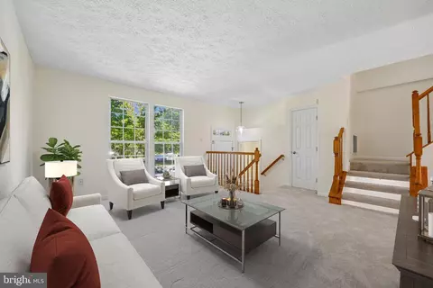 Living - 5481 Prince William Ct, Frederick, MD 21703 photo 2 of 9